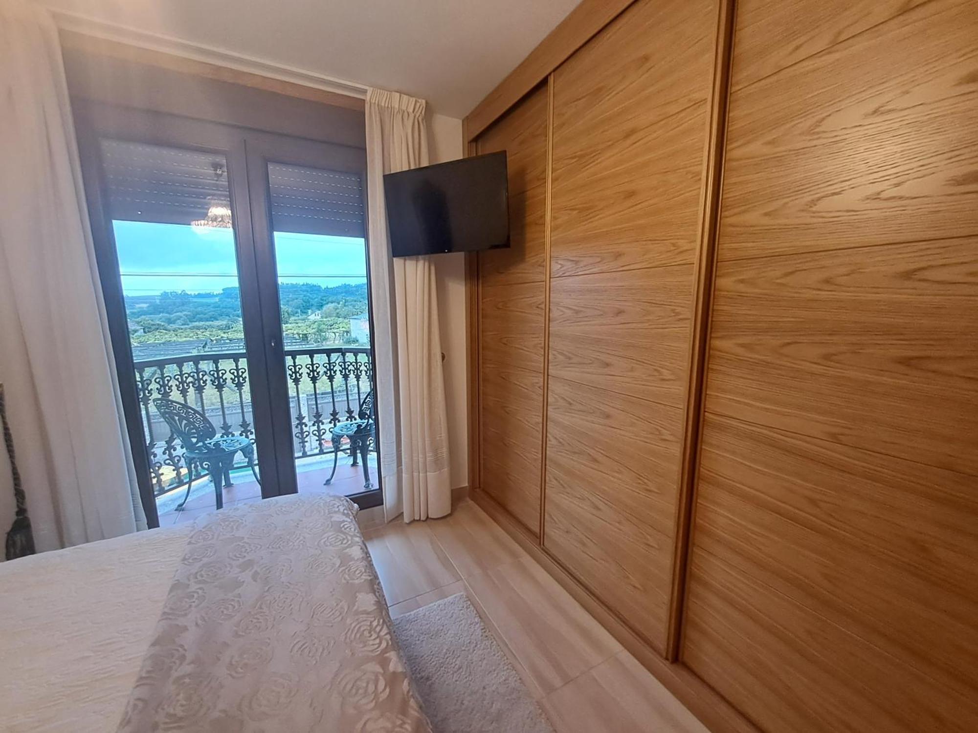 فيلا Casa Victoria Garden Con Jacuzzi Y Piscina كالداس دي ريس المظهر الخارجي الصورة